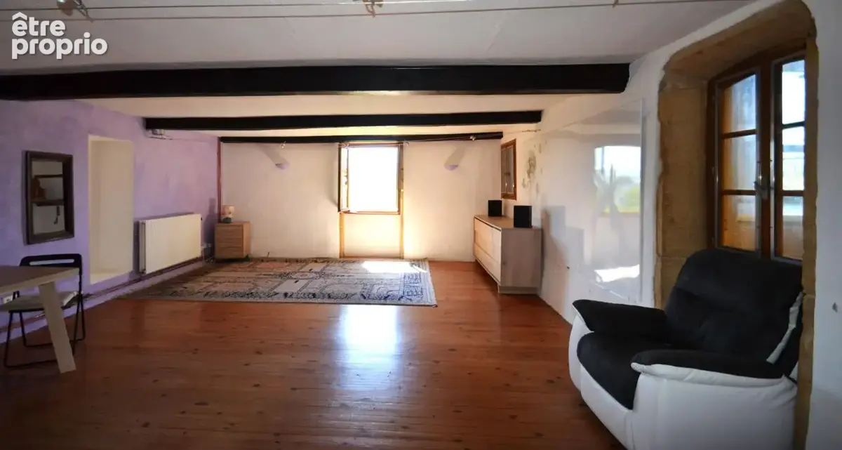 Maison de plus de 290 m2 avec plus de 6 000 m2  de terrain - photo 9