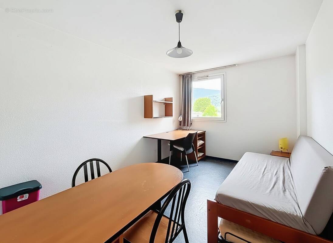 Appartement à SAINT-MARTIN-D'HERES