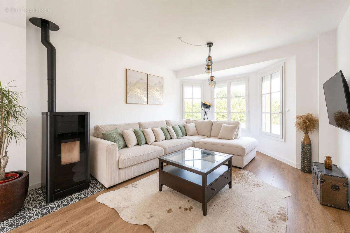 Maison de 7 pièces de 134 m² à Lagny-le-Sec - photo 5