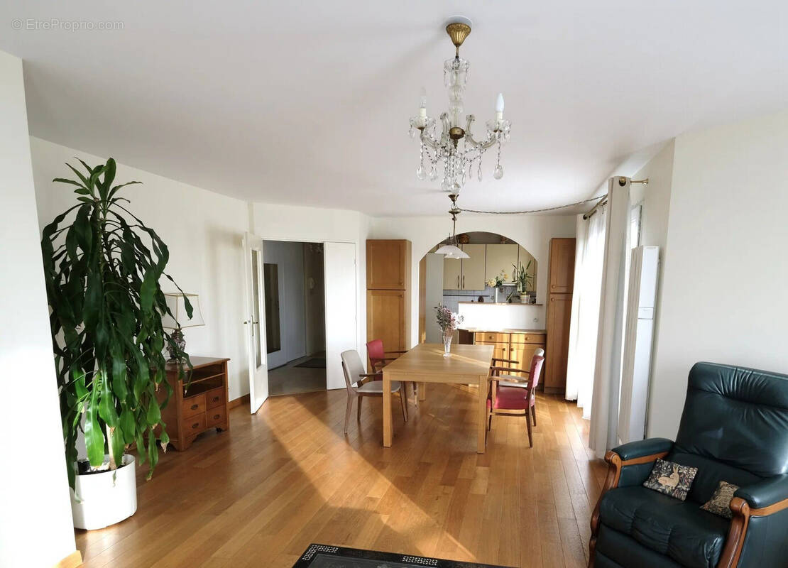 Appartement à COLOMBES