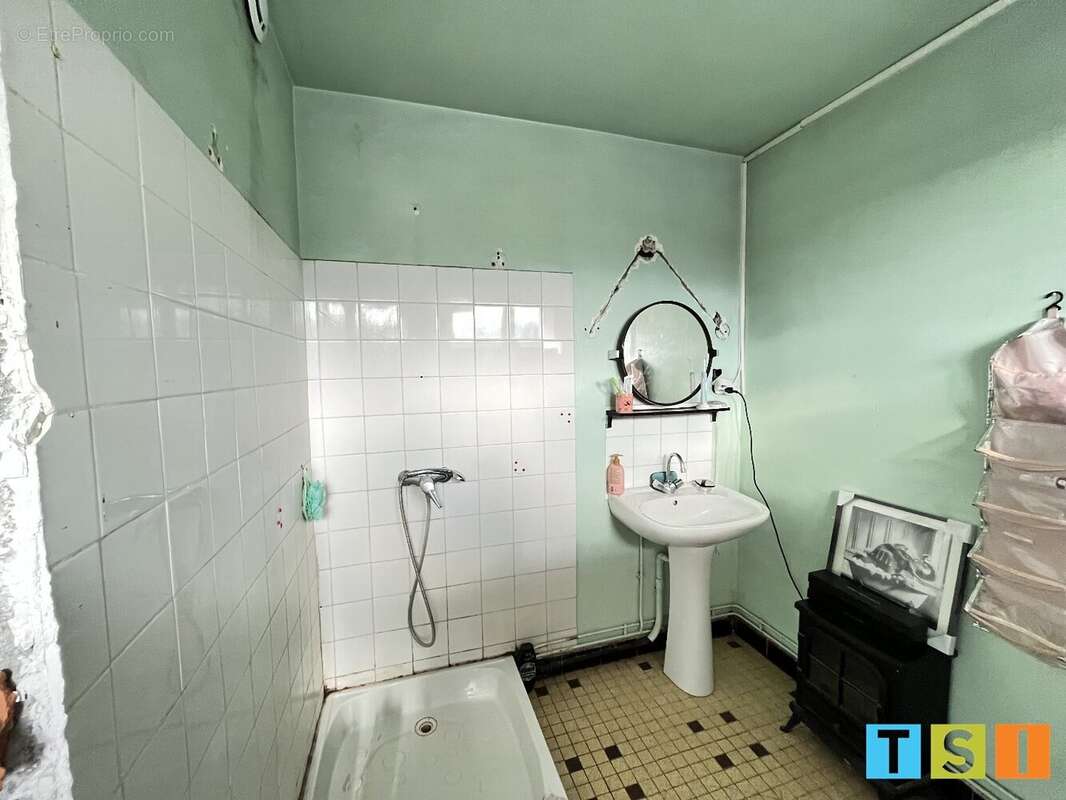 Maison à MONTREJEAU