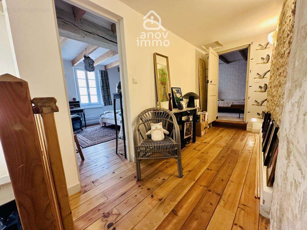Maison à CHATEAUNEUF-SUR-CHARENTE