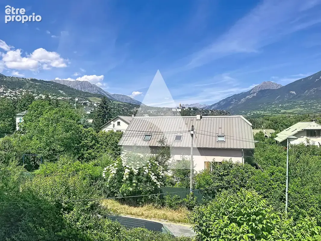 Duplex d'exception rénové avec jardin à Embrun - photo 9
