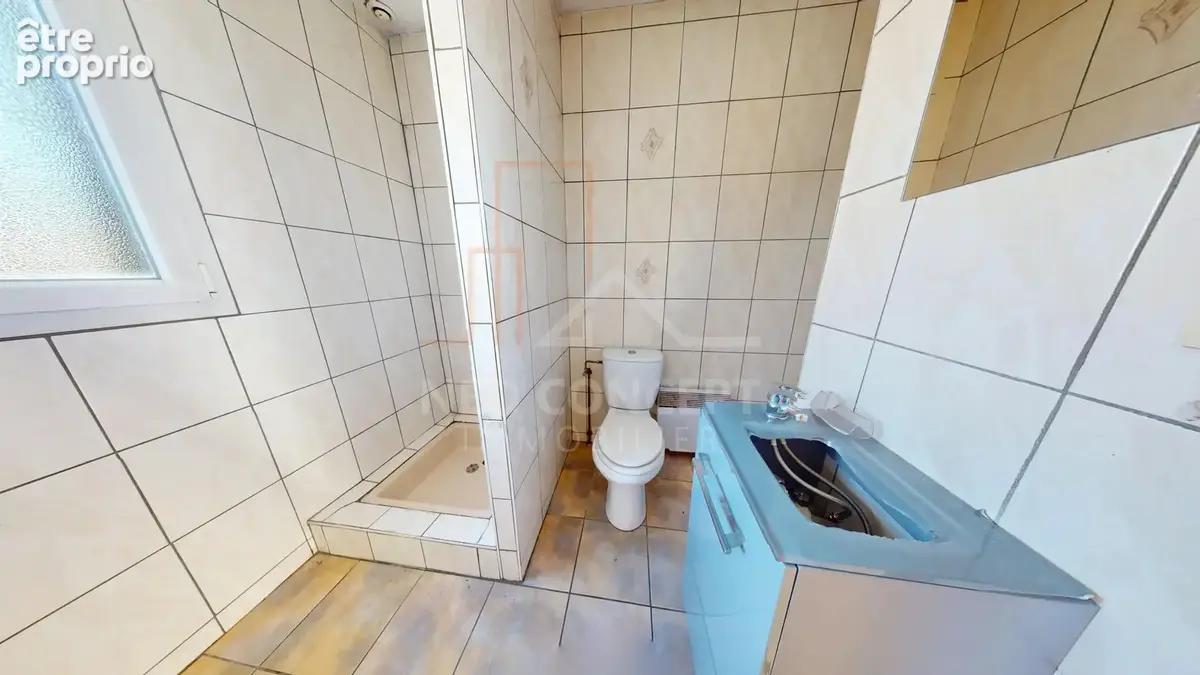 -- Beau potentiel pour cette maison 7 pièces au calme -- - photo 18