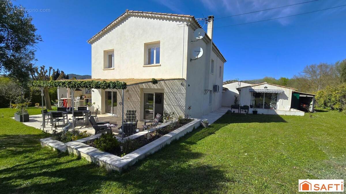 Photo 1 - Maison à CAMPS-LA-SOURCE