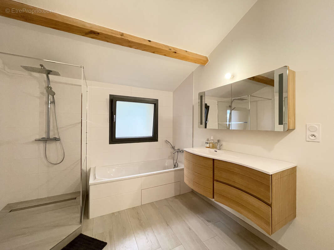 Maison à MOURS-SAINT-EUSEBE