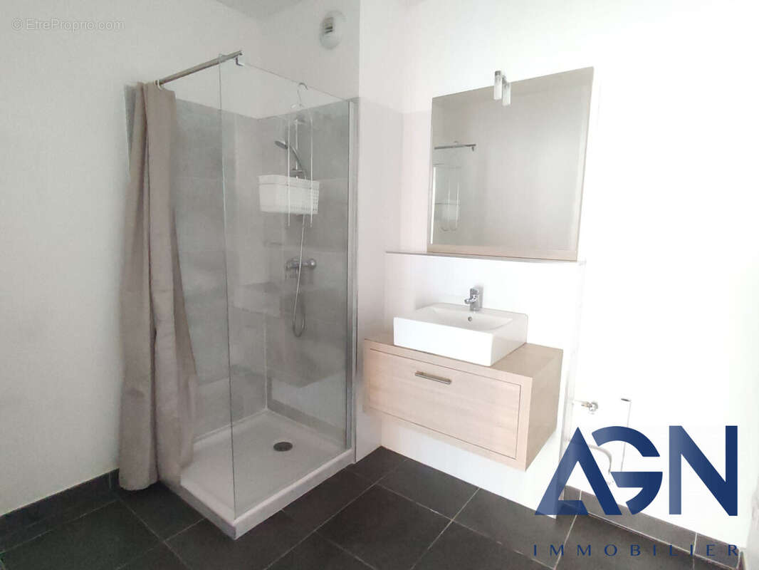 Appartement à JUVIGNAC