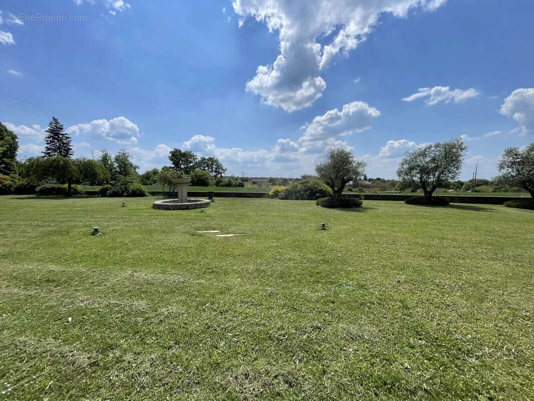 Maison à SAVIGNAC-LEDRIER