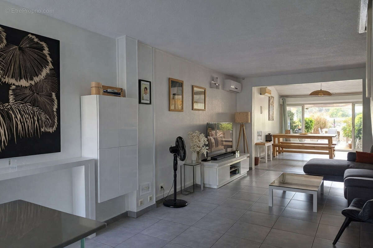 Appartement à LE GOSIER