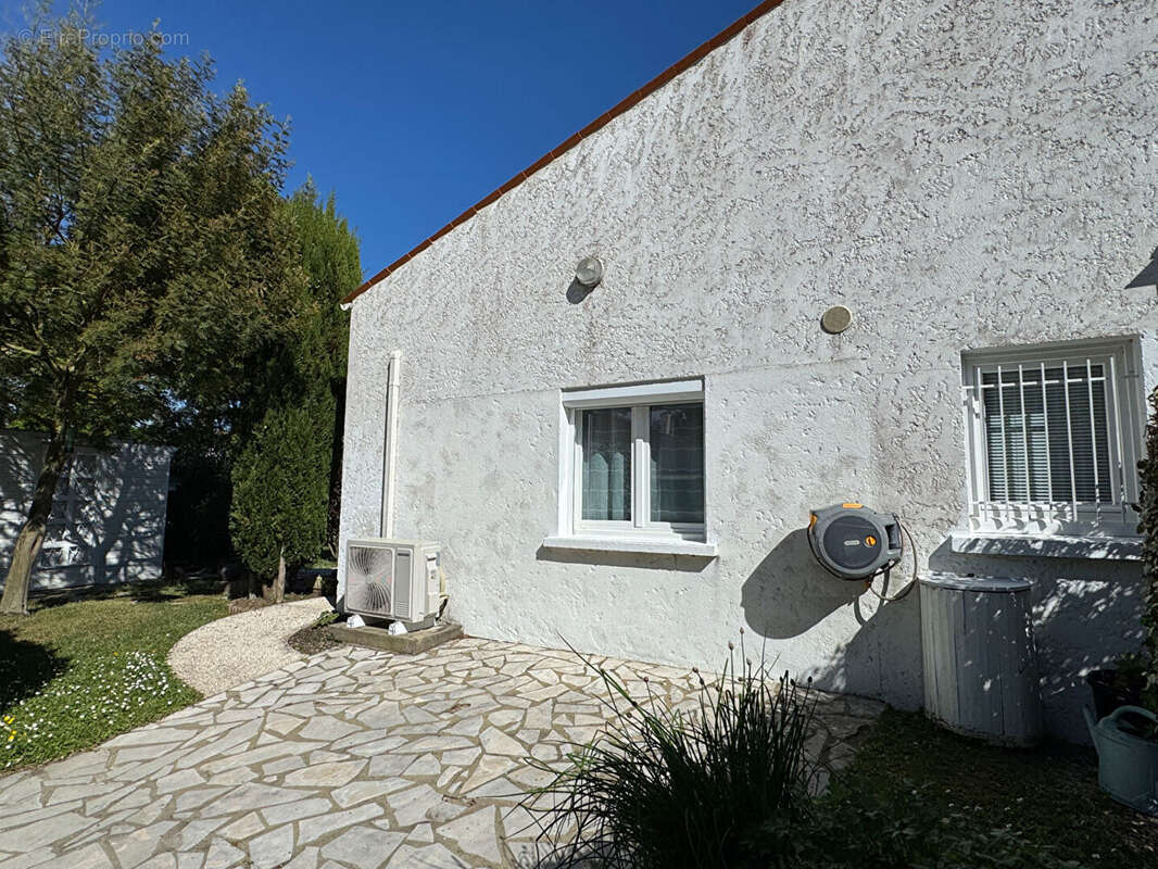Maison à LES MATHES