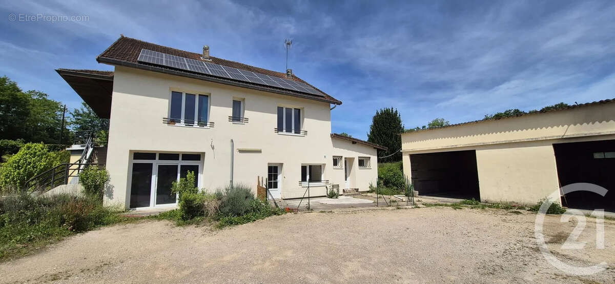 Maison à BRANGES
