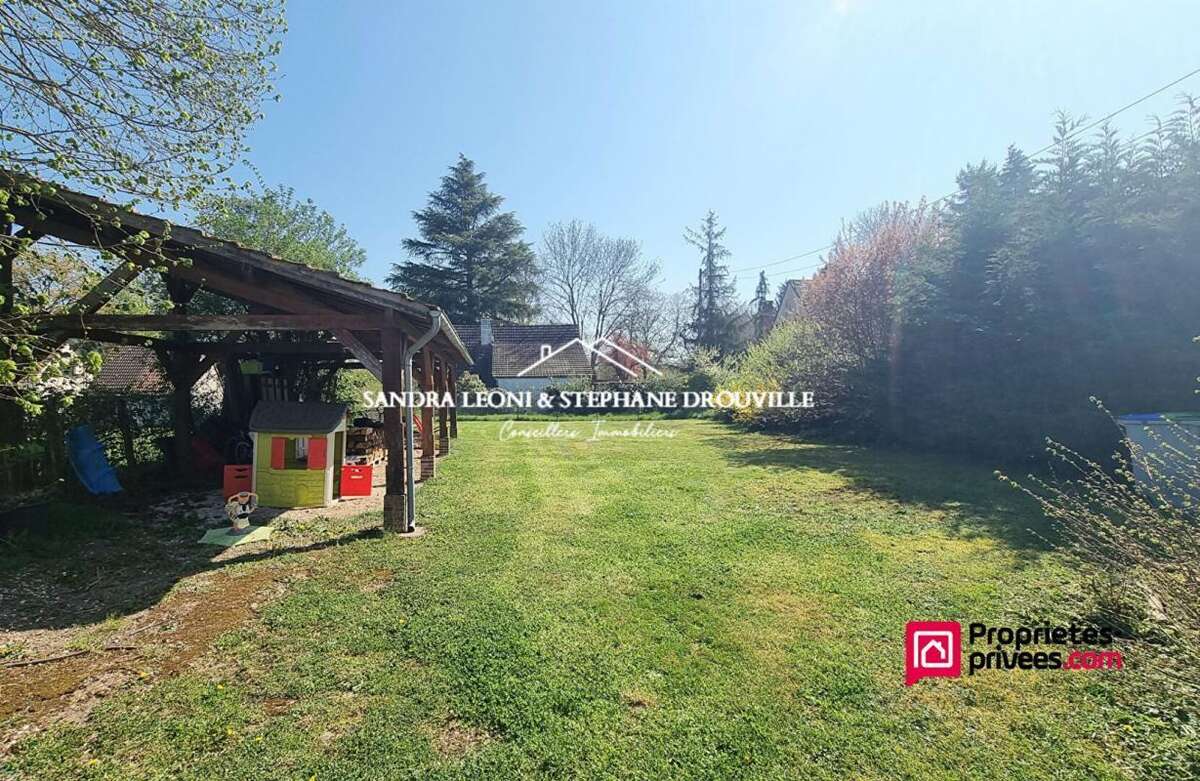 Terrain à MAINTENON