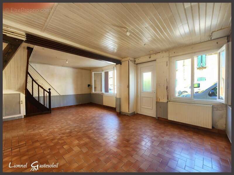 Maison à vendre 4 chambres avec jardin, parking sur la commune de Pineuilh proche de Sainte Foy la Grande (33) - photo 2