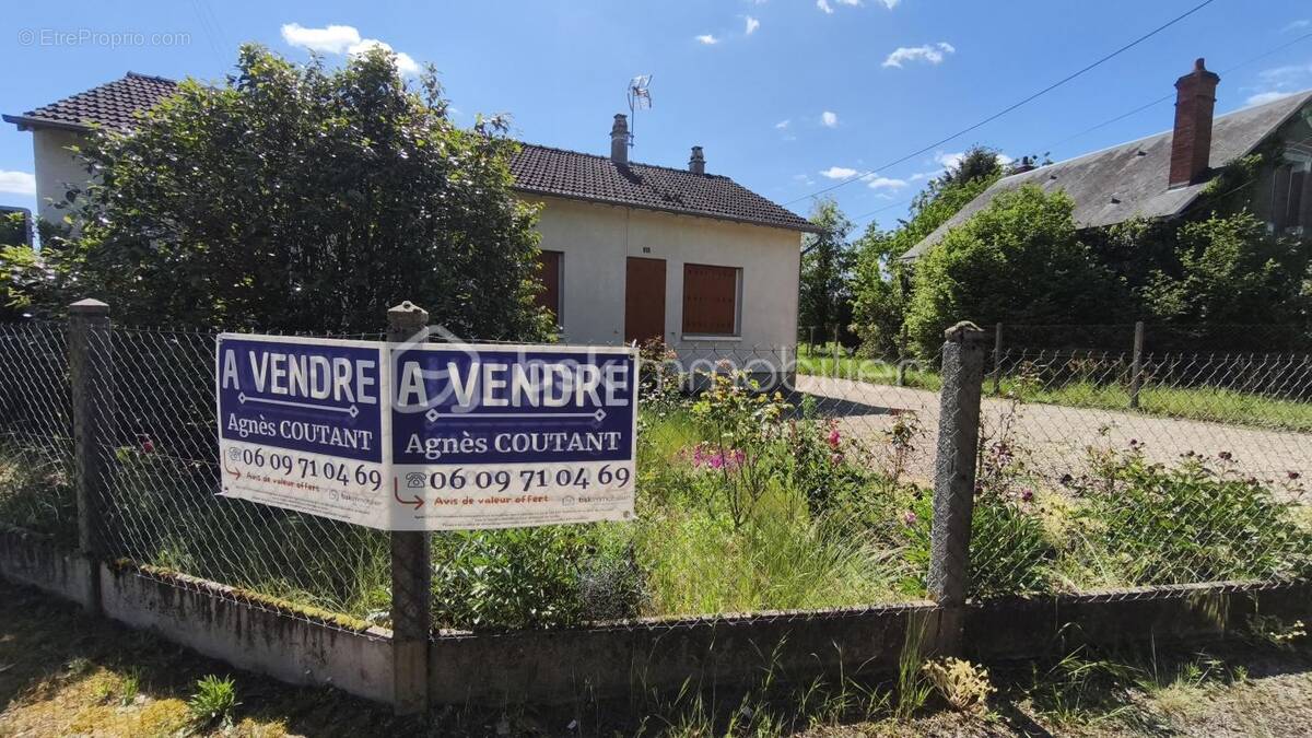 Maison à COULLONS