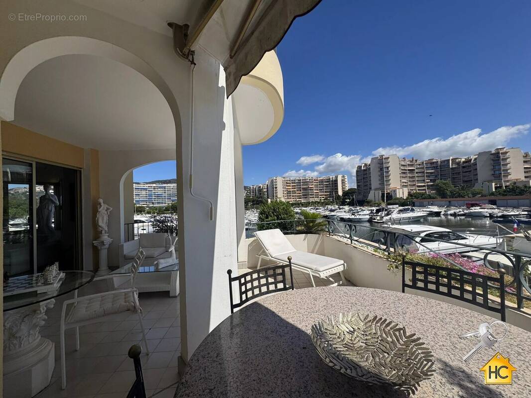 Appartement à MANDELIEU-LA-NAPOULE