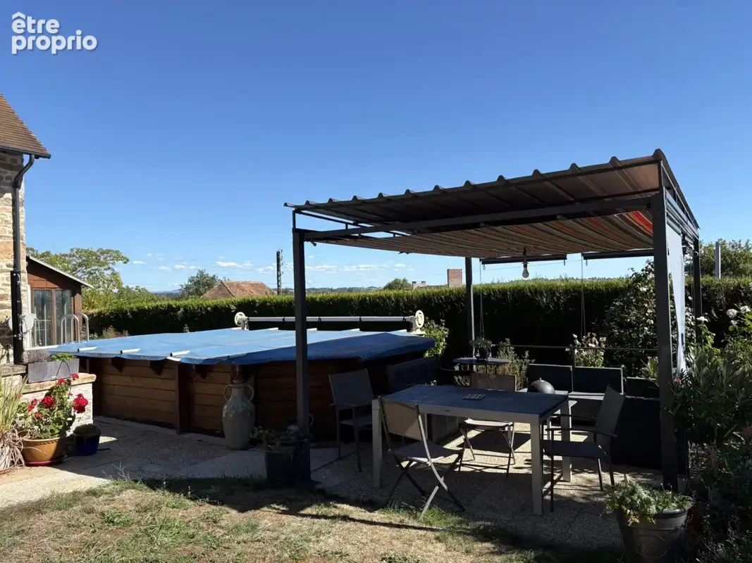 Meuzac : Fermette rénovée pleine de caractère avec gîte en cours d’aménagement, piscine hors-sol et grange - photo 4