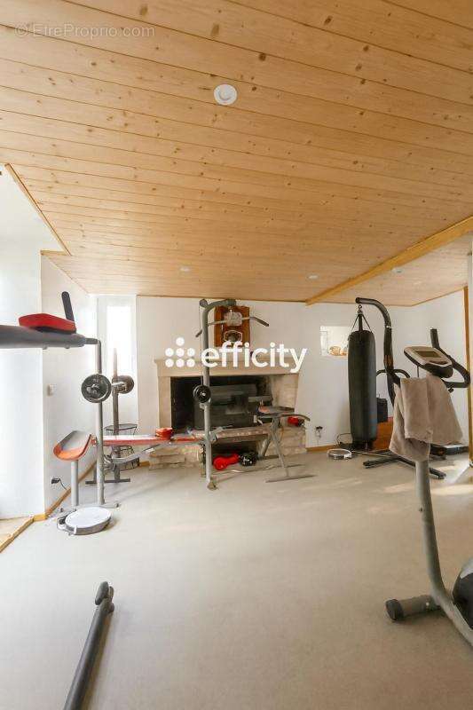 Maison à CHAMPIGNY-LE-SEC