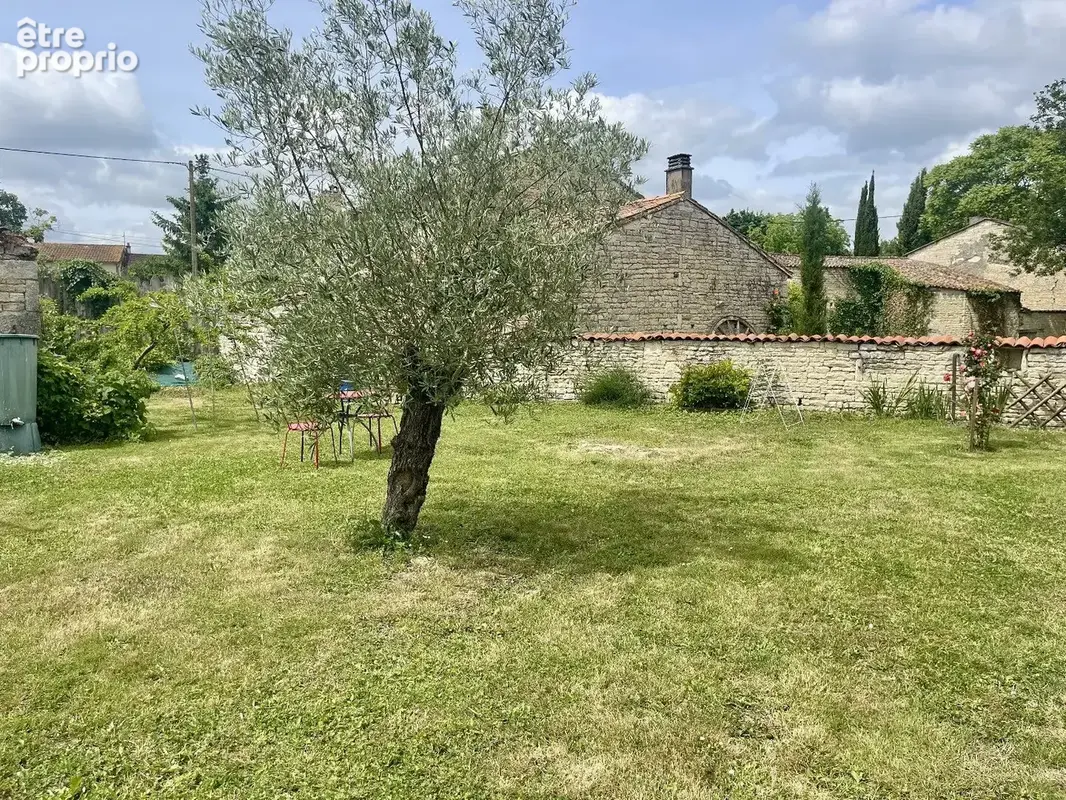 Maison 5 chambres, entièrement rénovée, non-mitoyenne, au calme, commerces à 5 minutes - photo 9