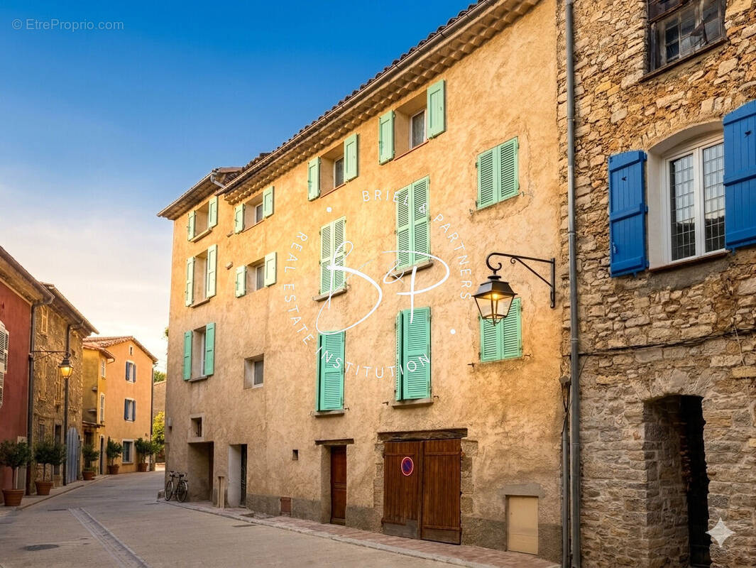 Appartement à LORGUES