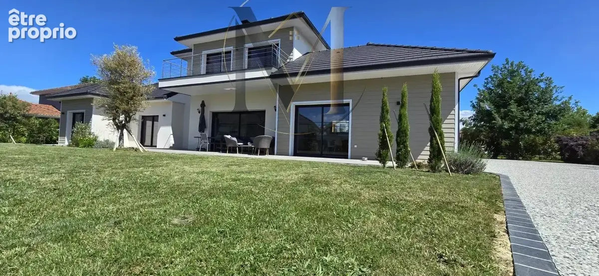 Maison 7 pièces 195 m² · à Pau · 195 m² · 740 000 €