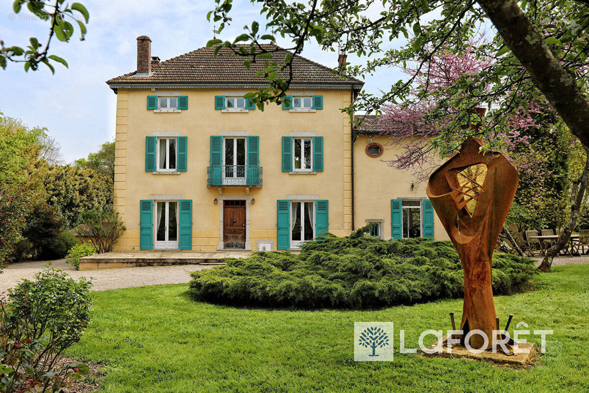 Maison à CHATILLON-SUR-CHALARONNE