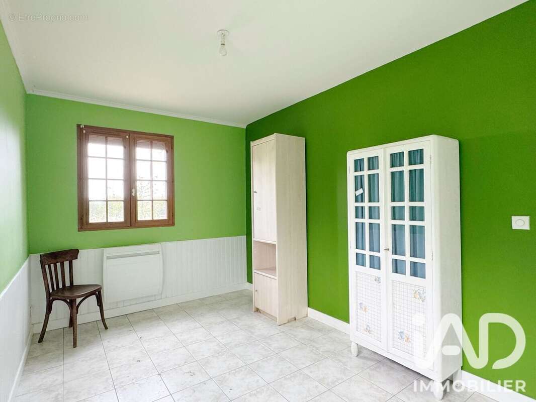 Maison 81 m² à Croixrault  - photo 9
