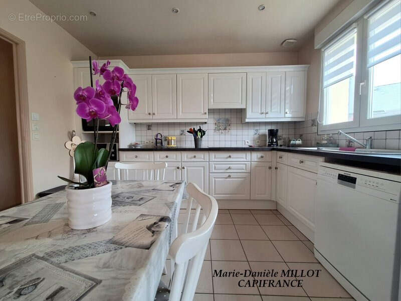 Maison à BONCHAMP-LES-LAVAL