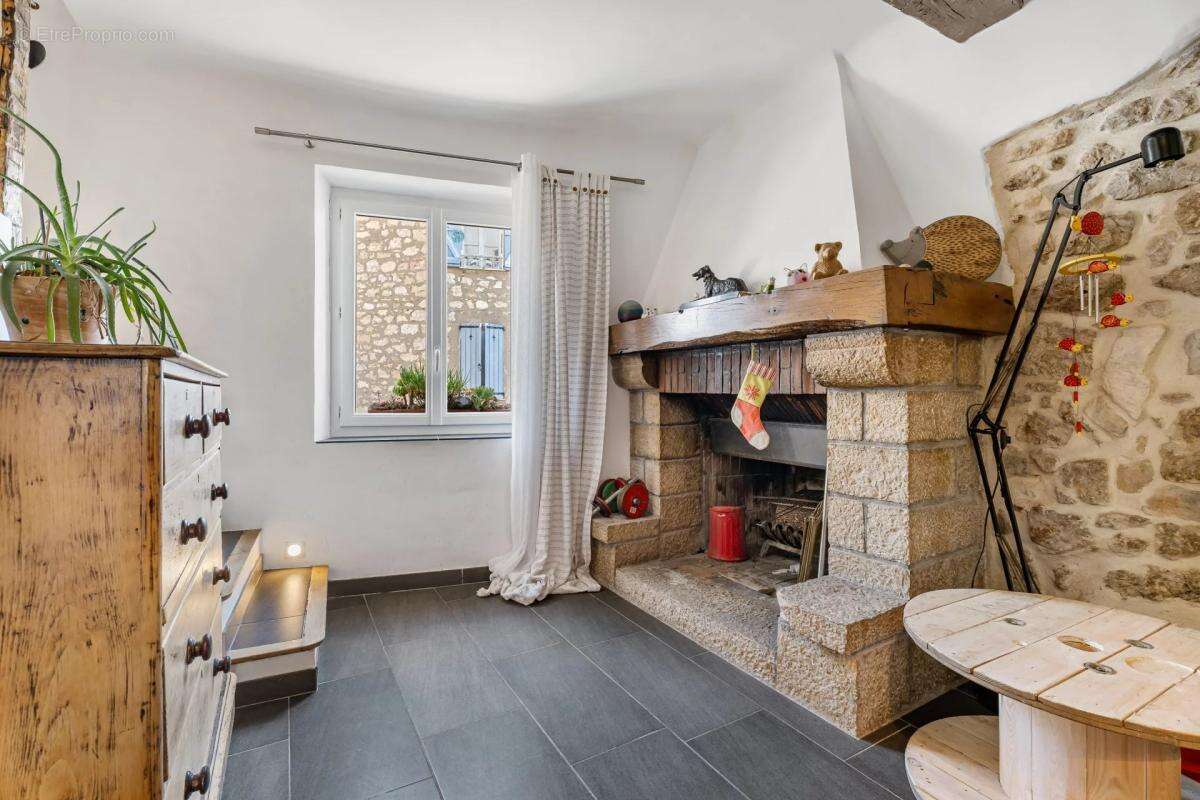Appartement à GOURDON