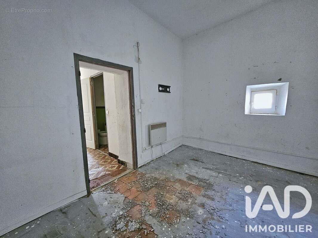 Photo 3