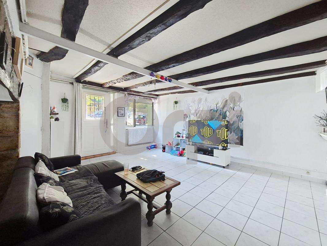 Maison à TERRASSON-LAVILLEDIEU