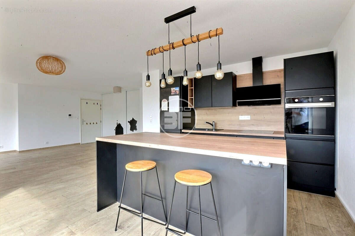 Appartement 84 m² à Saint-Louis  - photo 4