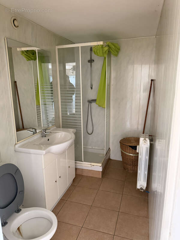 Appartement à L'ISLE-SUR-LA-SORGUE