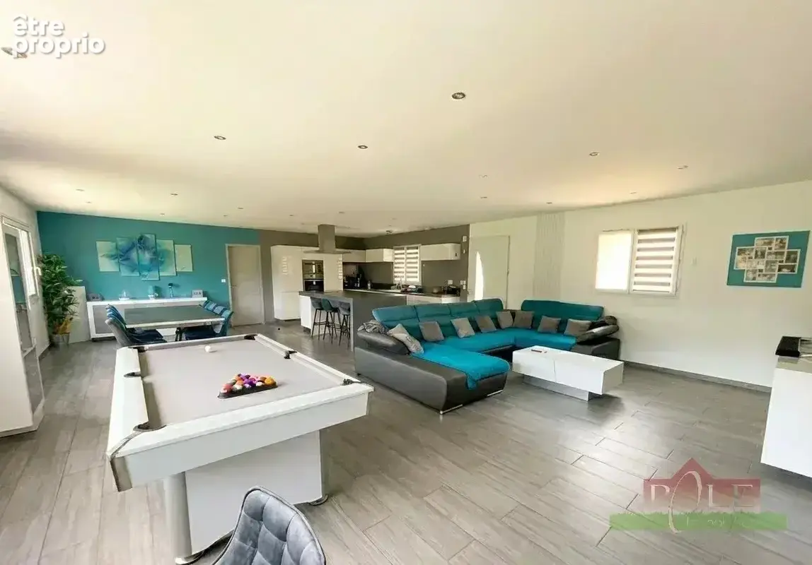Villa familiale de 185 m² avec un grand terrain offrant  piscine, étang .. - photo 7