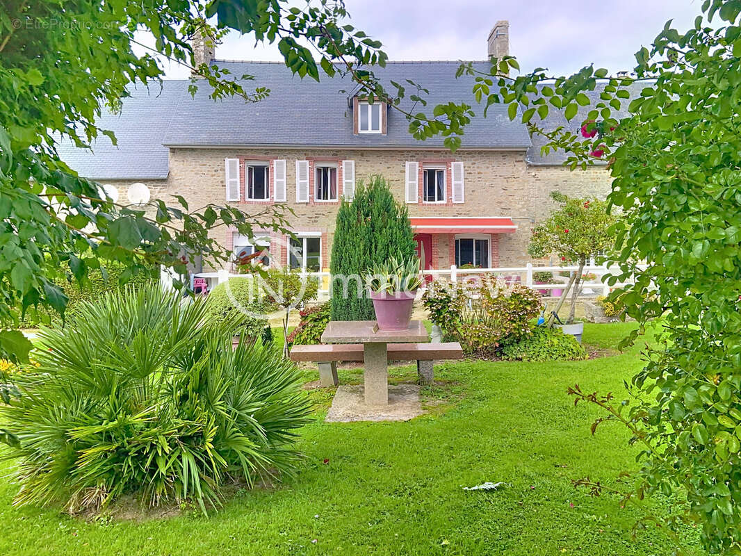 Maison à JULLOUVILLE