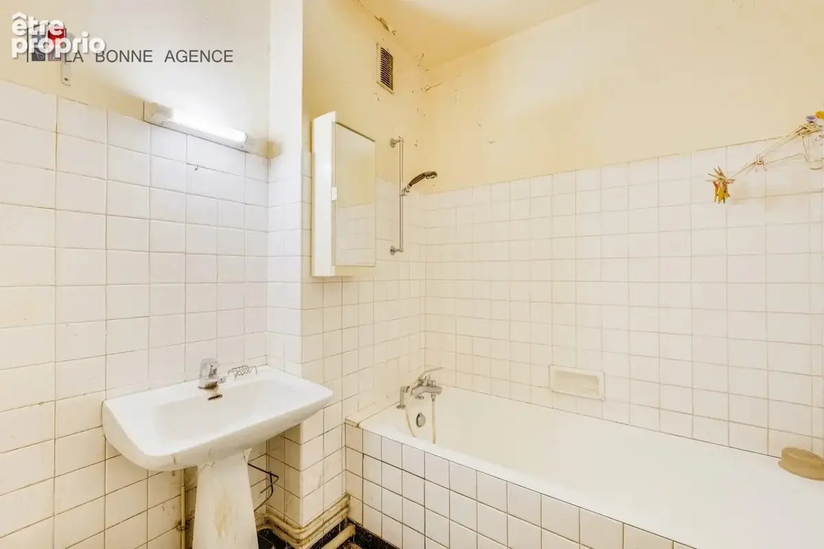 Paris 14 - Rue du Moulin Vert - Studio de 31 m² - Balcon exposé plein sud - photo 7