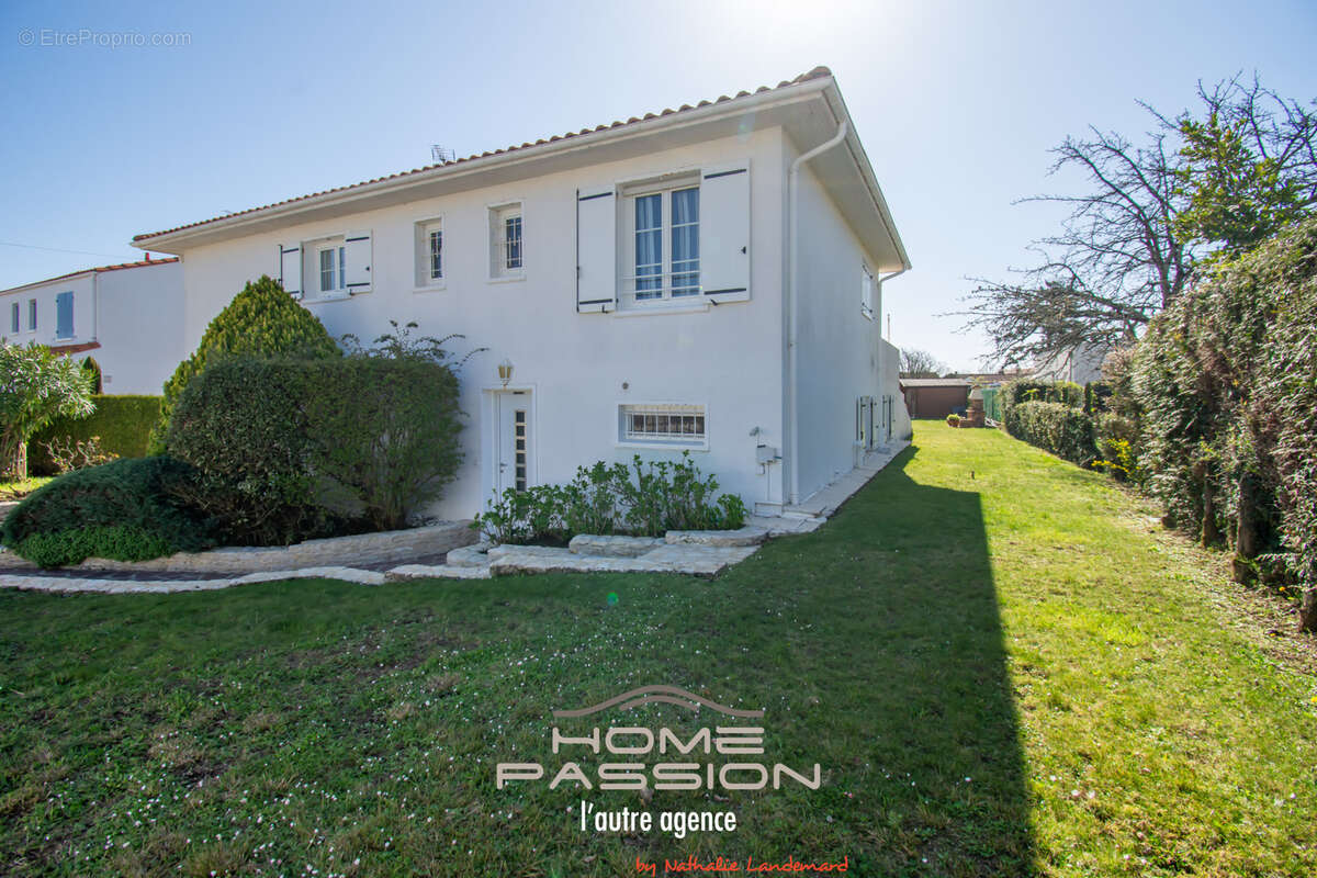 Maison à VAUX-SUR-MER