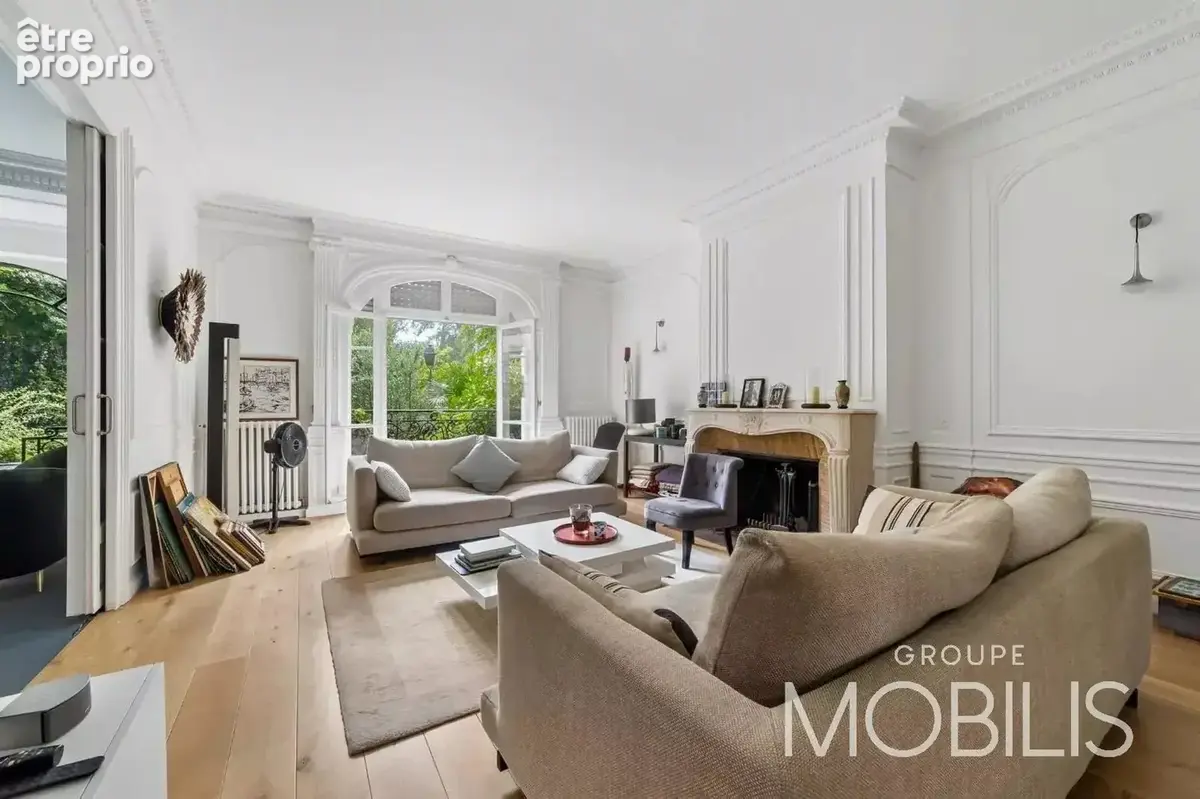 NEUILLY-SUR-SEINE - DUPLEX- 236m2-8 Pièces-5 Chambres- Jardin -3 Terrasses- Balcon - photo 4