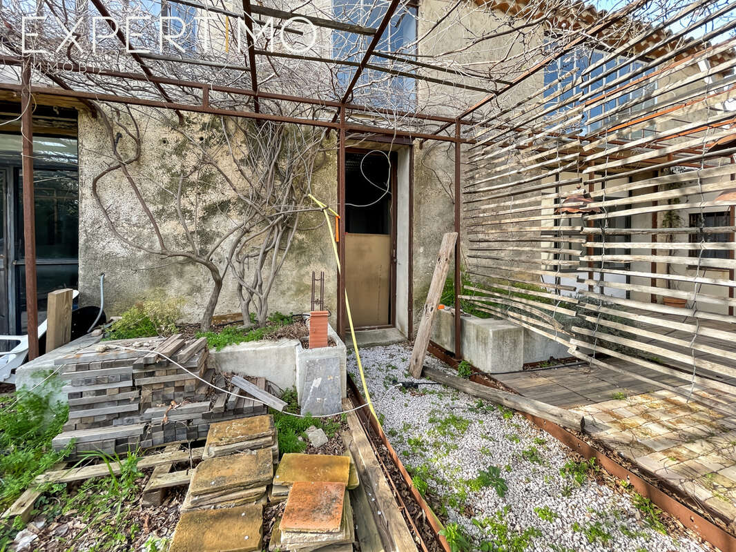 Appartement à POUSSAN