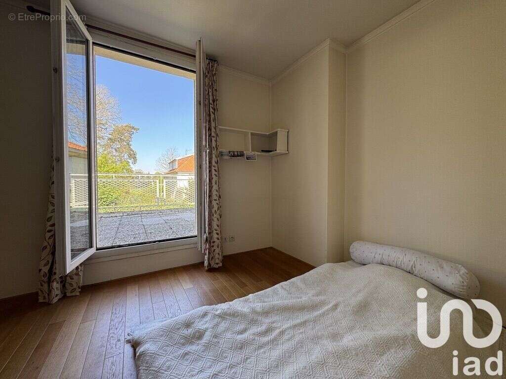 Photo 7 - Maison à LA CELLE-SAINT-CLOUD