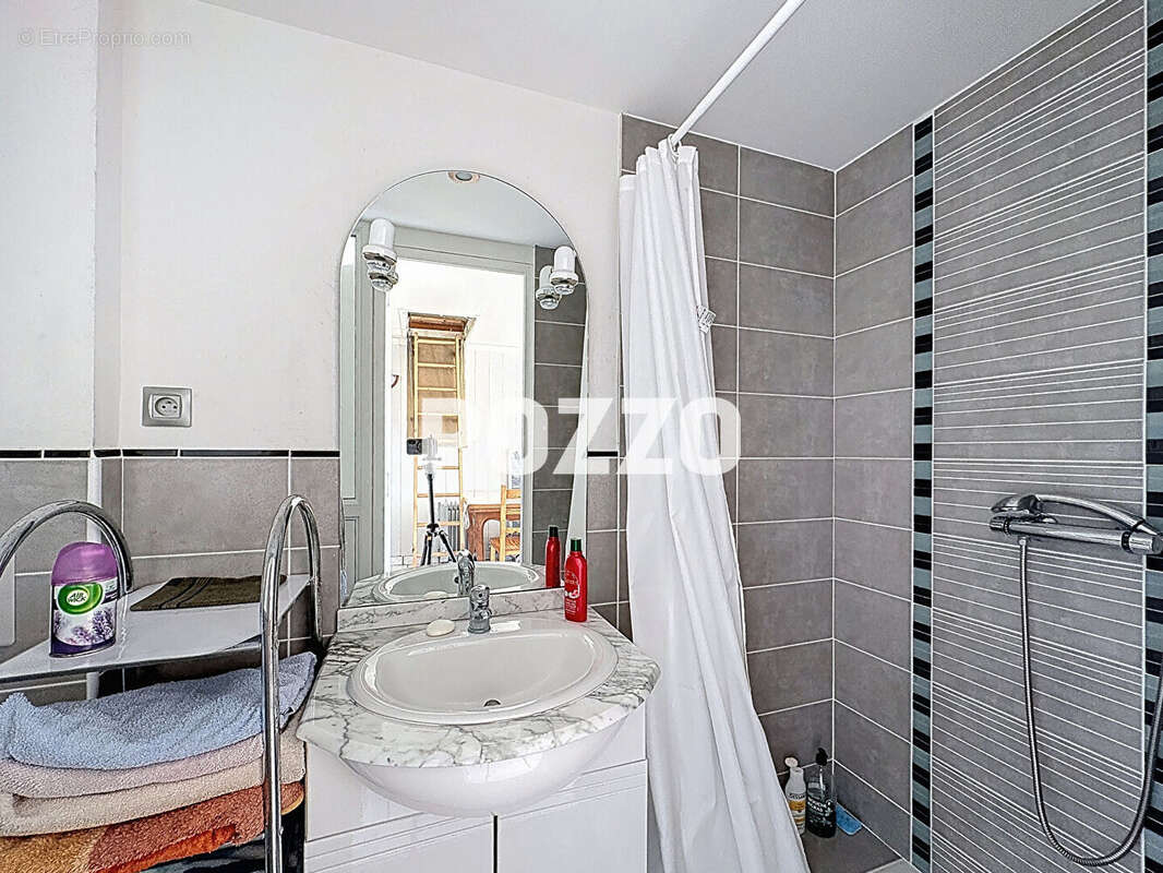 Maison à LINGREVILLE