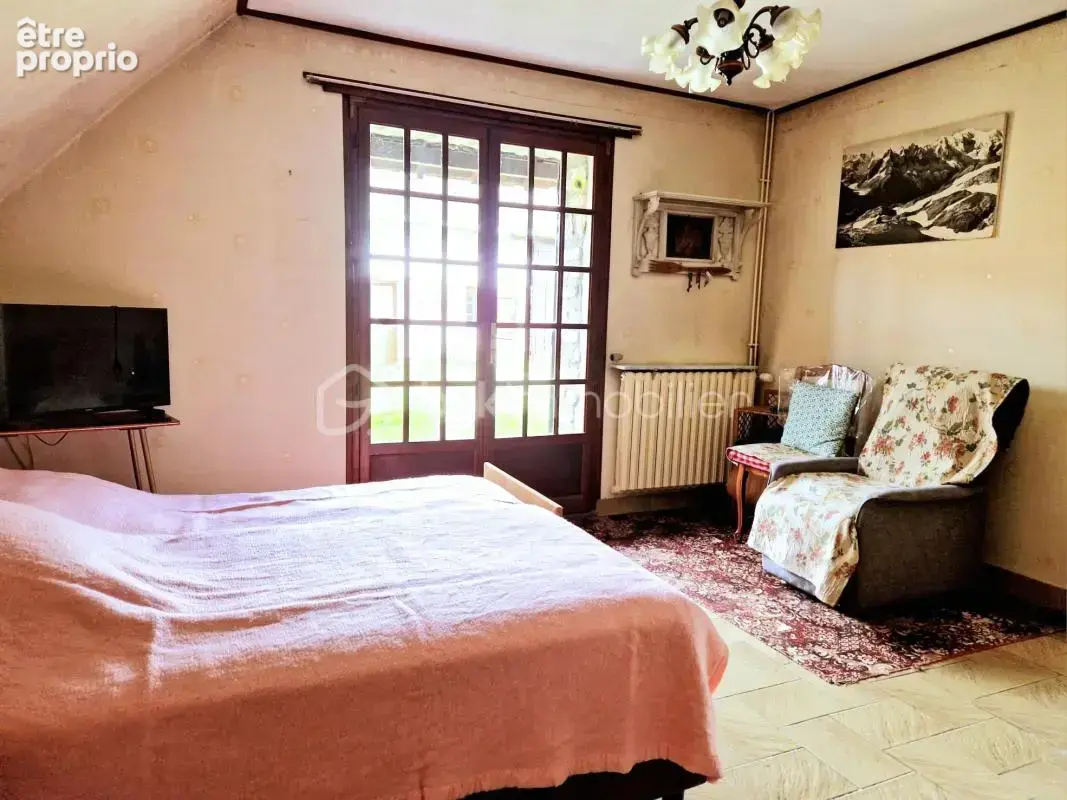 Maison à fort potentiel avec dépendances – Très beau jardin arboré - photo 14