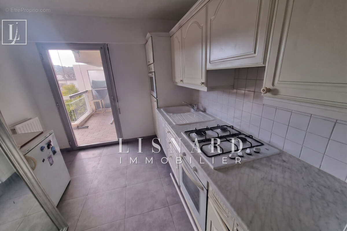 Appartement à VALLAURIS