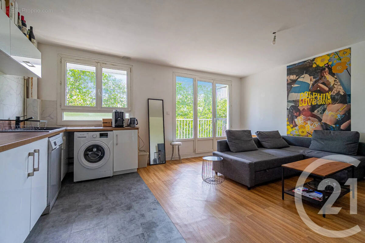 Appartement à CLICHY