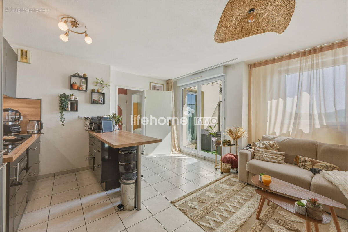 Appartement 41 m² à Cessy  - photo 1