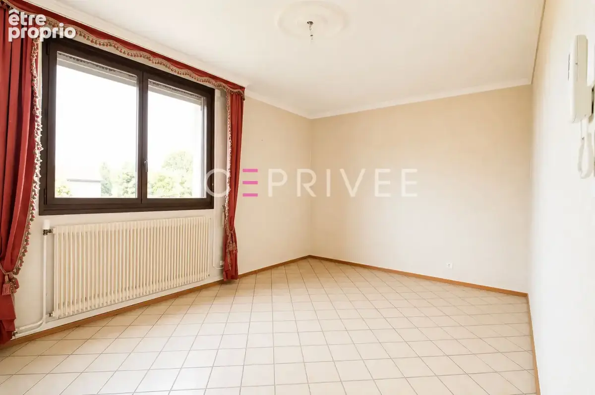Maison avec garage et jardin - photo 14