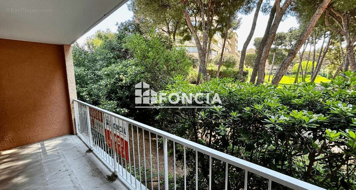 Appartement à SIX-FOURS-LES-PLAGES