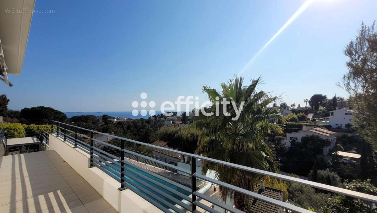 Maison 235 m² à Bandol  - photo 2