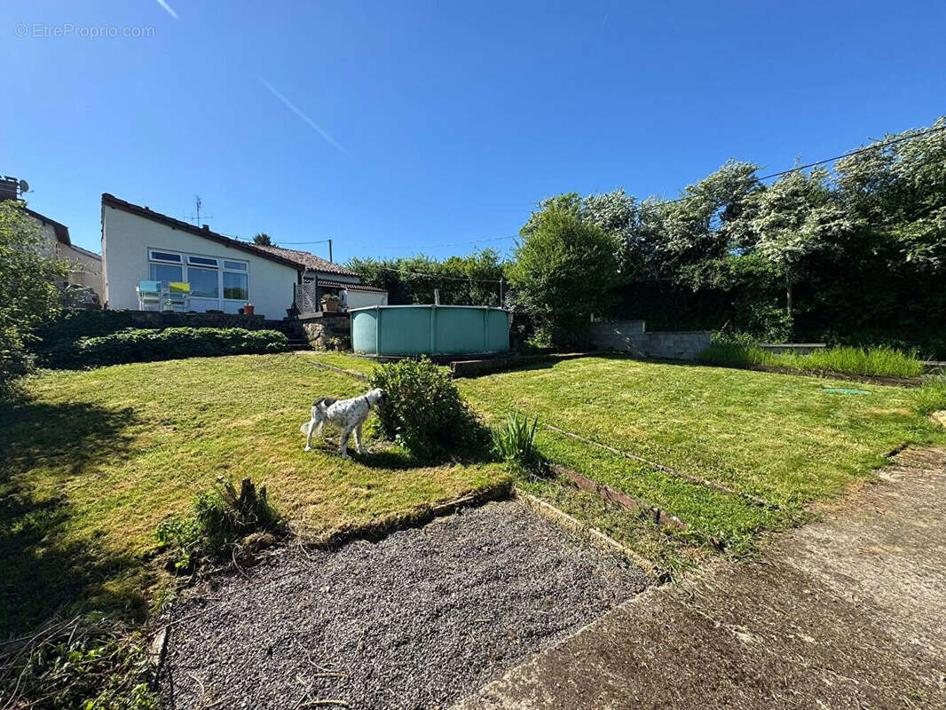 Maison à BUSSIERE-POITEVINE