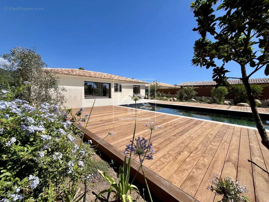 Maison à PORTO-VECCHIO