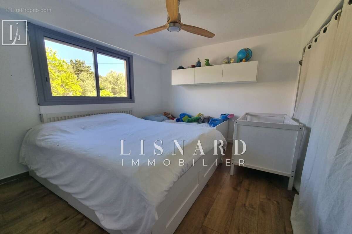 Appartement à VALLAURIS